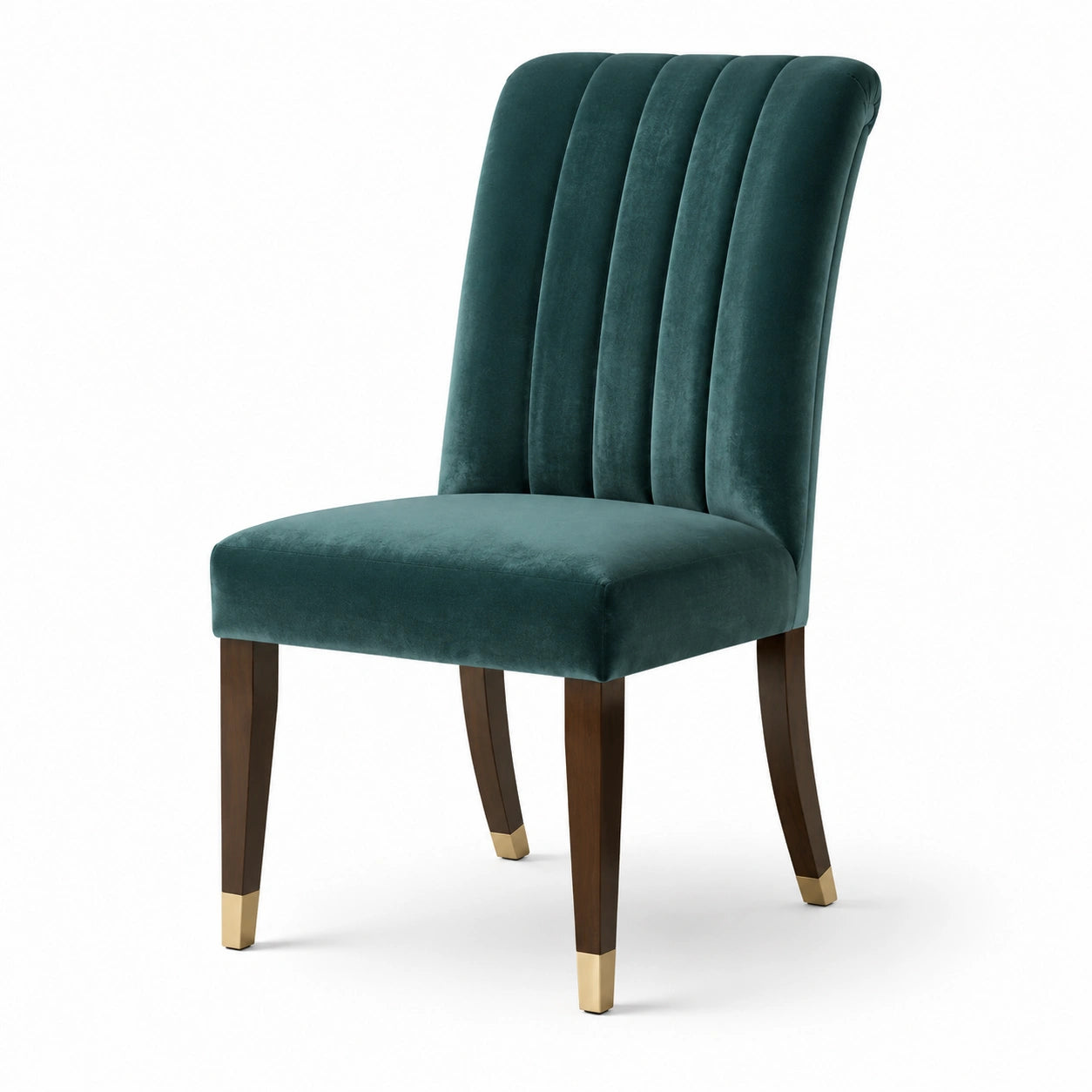 Silla de terciopelo verde oscuro con patas de madera y detalles de latón